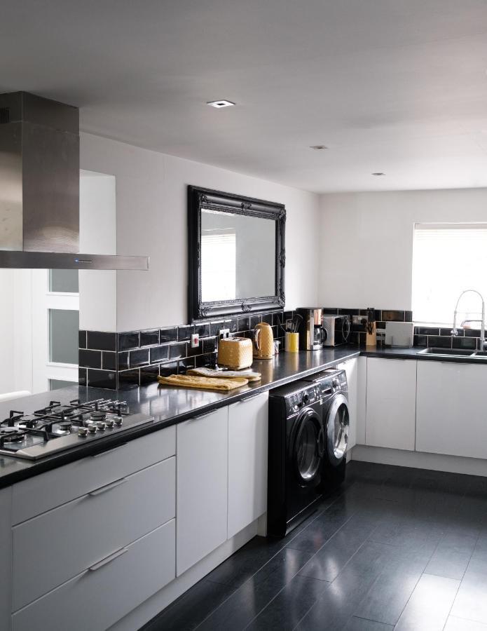 Gorgeous 3 Bedroom Victorian Townhouse Lisburn Exterior foto